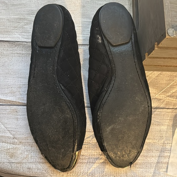 Tory Burch black, suede flats 100% leather 9M.   Visable signs of wear. - Picture 4 of 9